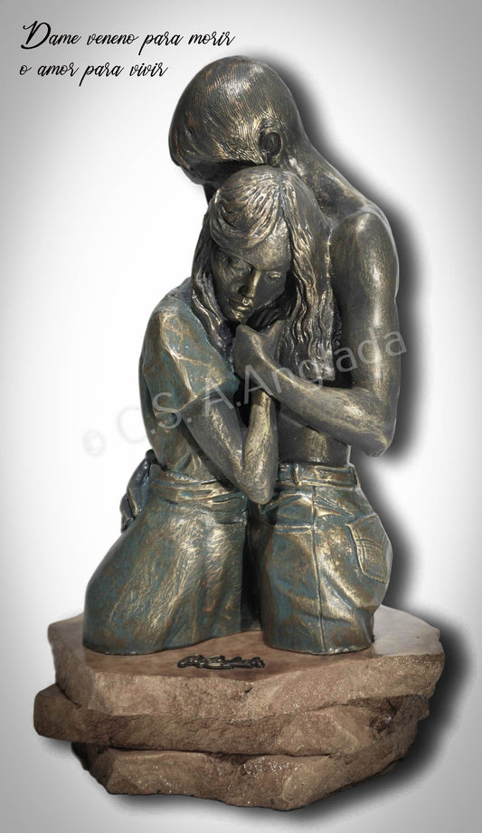 BUSTO ABRAZO