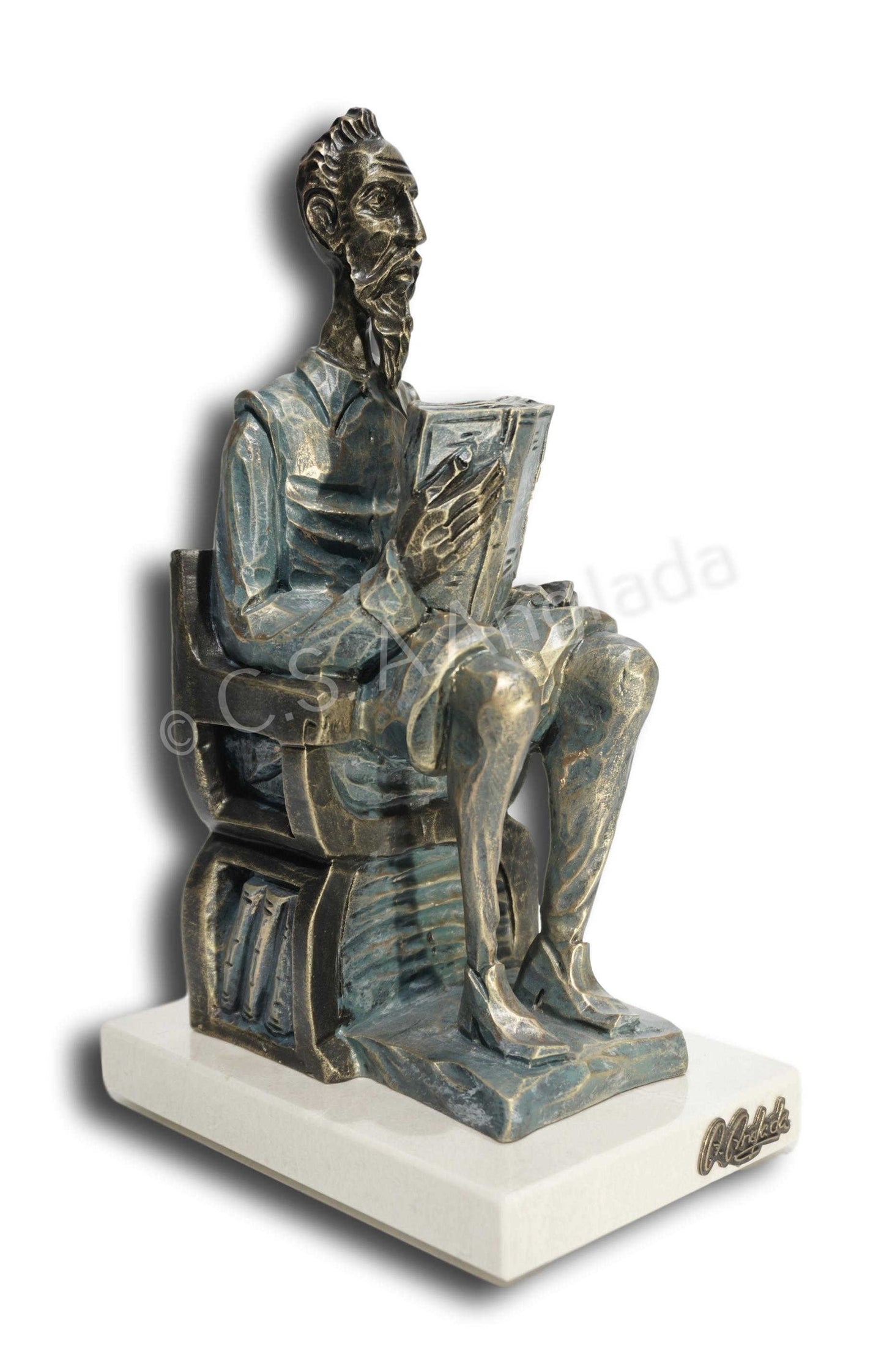 Quijote biblioteca, sentado.