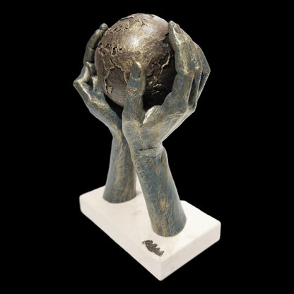 World in your hands - Limited Edition
